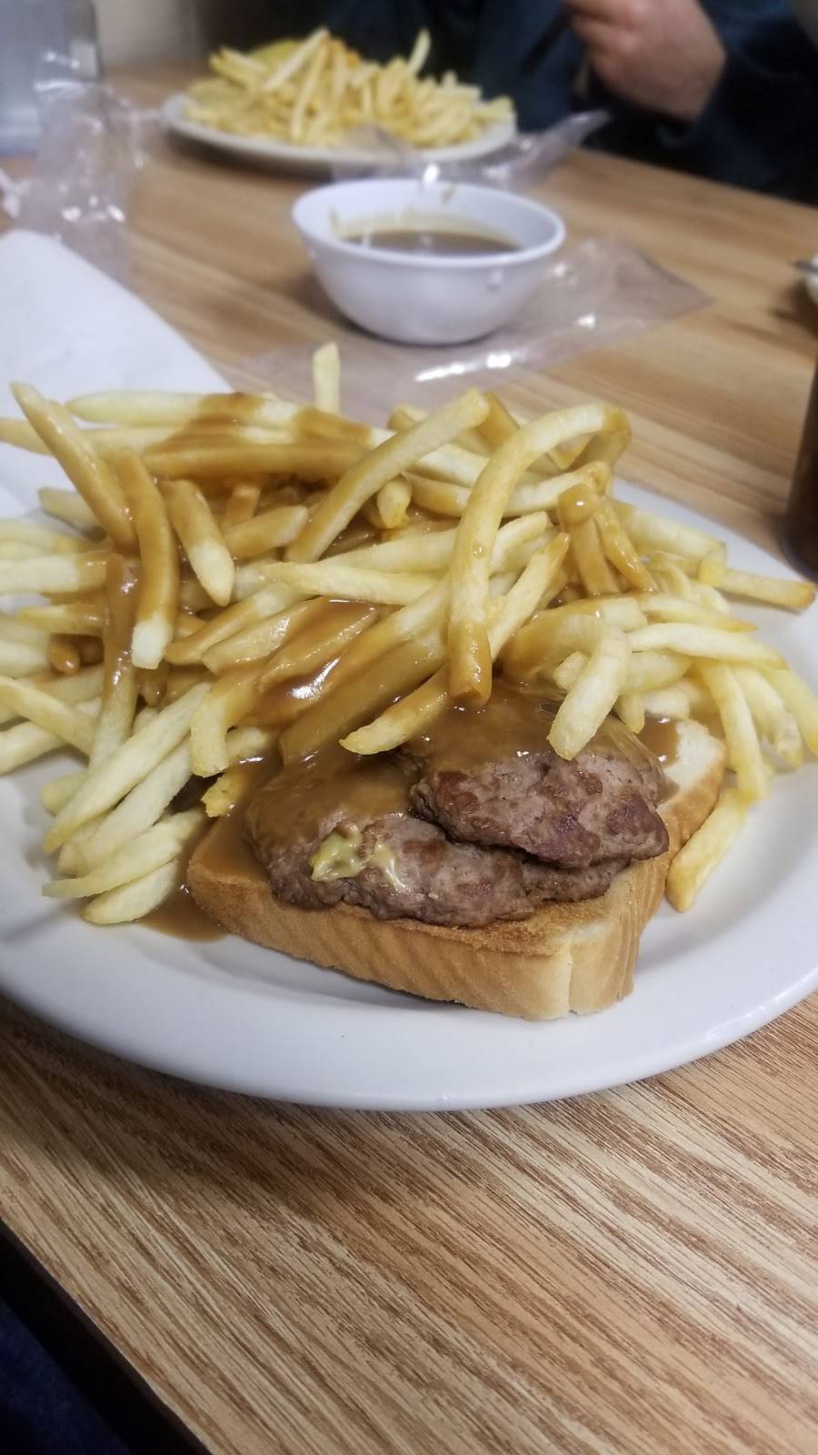 Ghent Sandwich Shop | meal takeaway | 1308 Broad St, New Bern, NC 28560, USA | 2526385928 OR +1 252-638-5928
