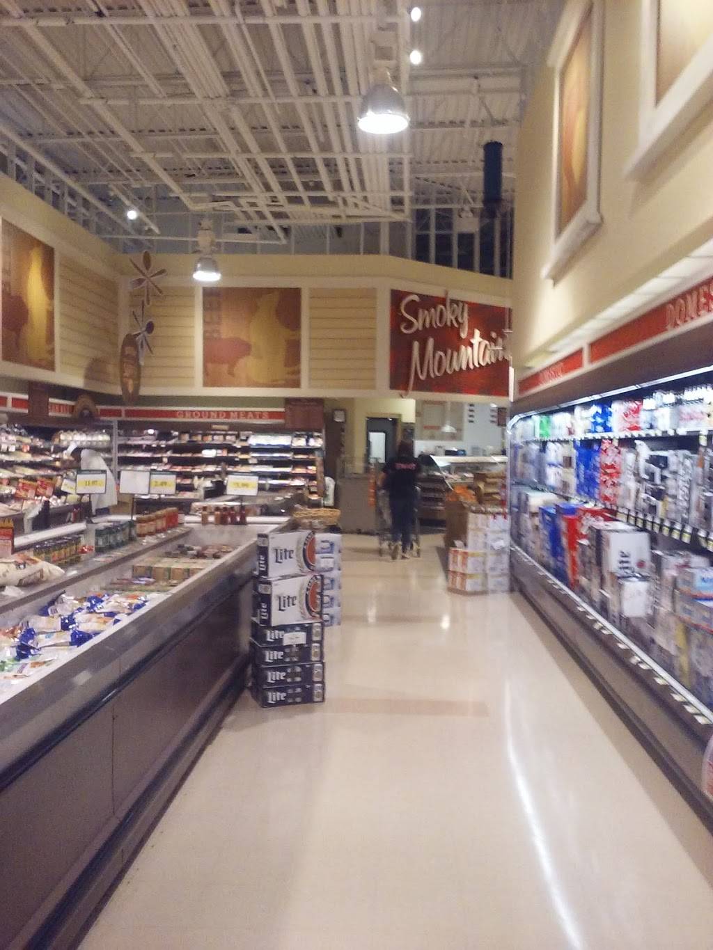 Lowes Foods | bakery | 2890 Reynolda Rd, Winston-Salem, NC 27106, USA | 3367257759 OR +1 336-725-7759