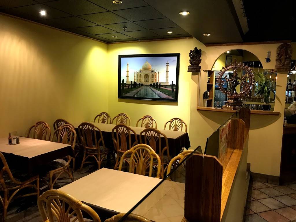 Bombay Bhel Restaurant | restaurant | 2525 Hampshire Gate, Oakville, ON L6H 6C8, Canada | 9058291040 OR +1 905-829-1040