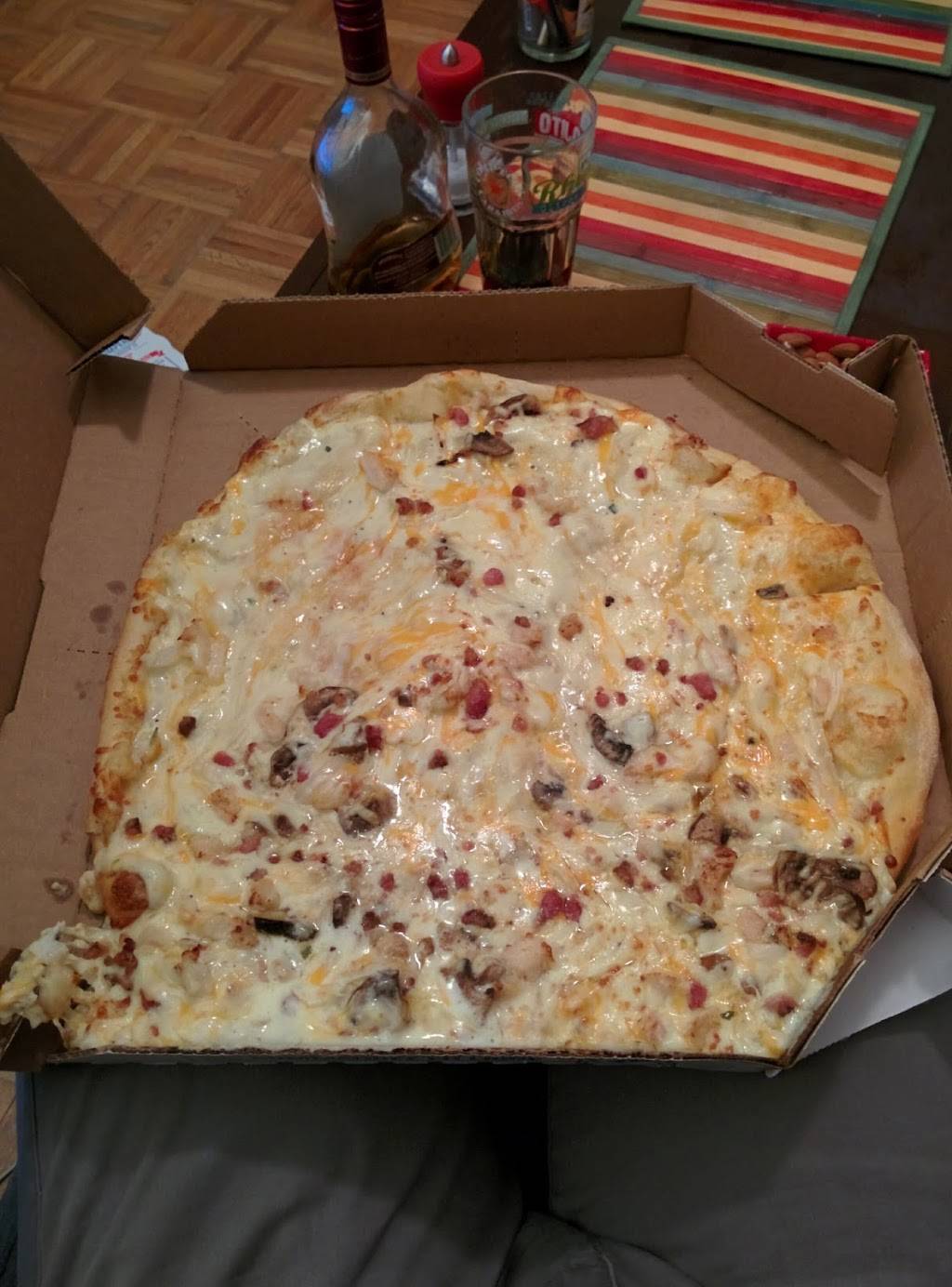 Dominos Pizza | meal delivery | 3326 Rue Ontario E, Montréal, QC H1W 1P7, Canada | 5145253333 OR +1 514-525-3333